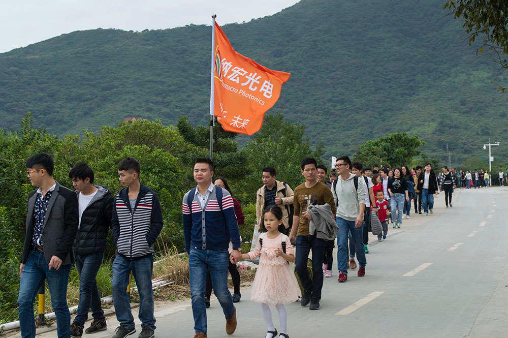 納宏光電旅游途中