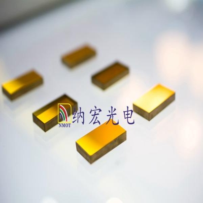 常用金屬膜反射鏡主要分為幾個類別呢？